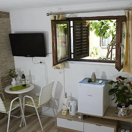 In Little House Marjan بيت ضيافة 3*